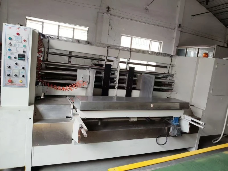 Fully automatic die cutting machine Fully automatic die cutting machine